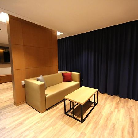 Sea Cruise Hotel Сокчхо Экстерьер фото